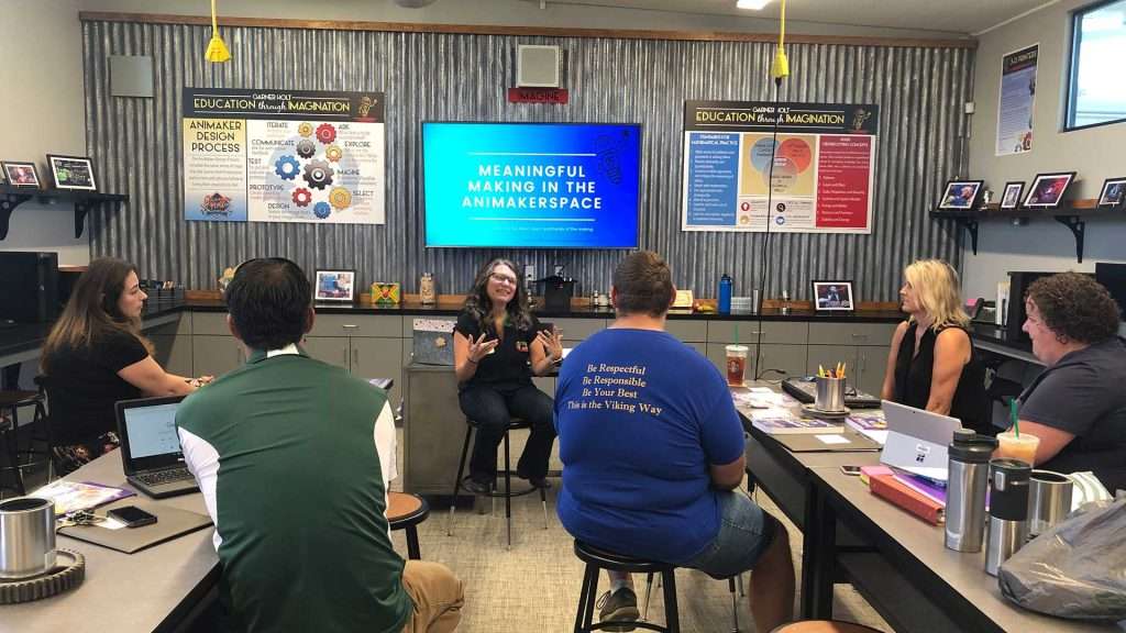 Adult Learning Ani-Makerspaces Adult Learning Ani-Makerspaces